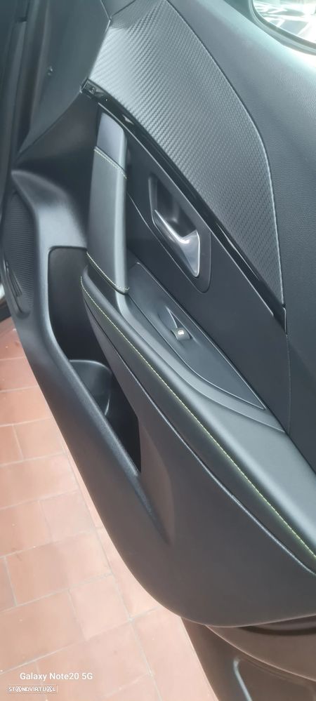 Peugeot 208 1.2 PureTech Allure Pack EAT8 - 18