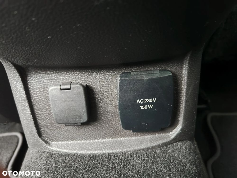 Ford Mondeo - 34