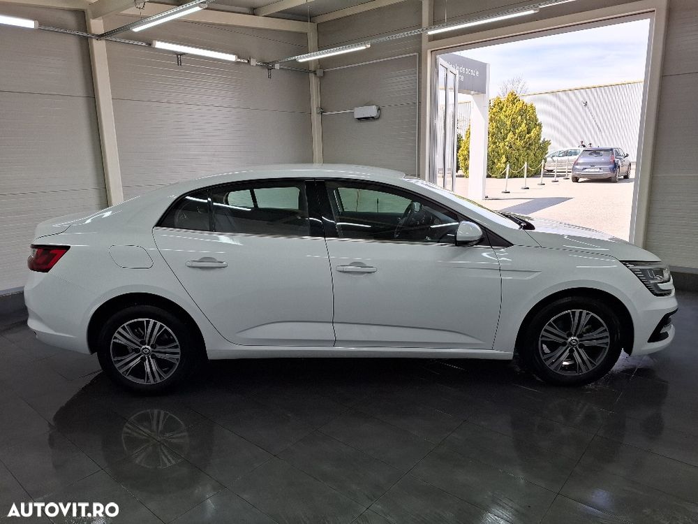 Renault Megane TCE 140 Equilibre - 9