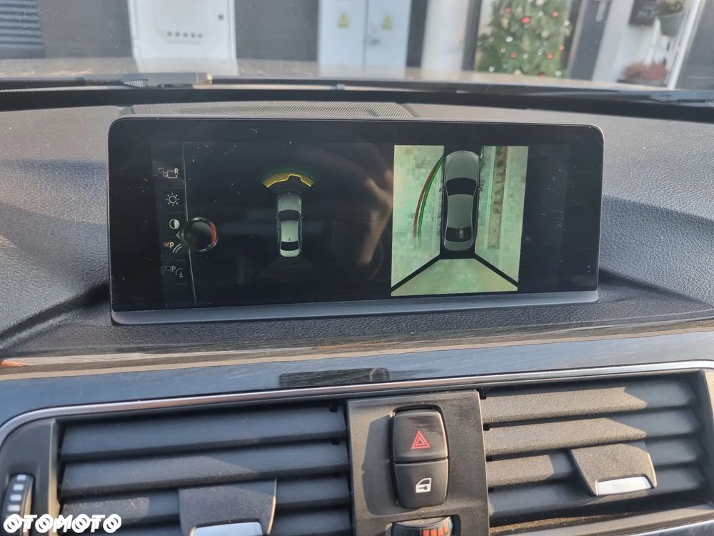 BMW Seria 3 330e iPerformance Luxury Line - 12