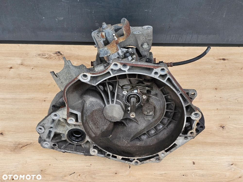 SKRZYNIA BIEGÓW OPEL ZAFIRA B VECTRA C 1.8 Z18XER F17 C394 55355489 649354685 - 1