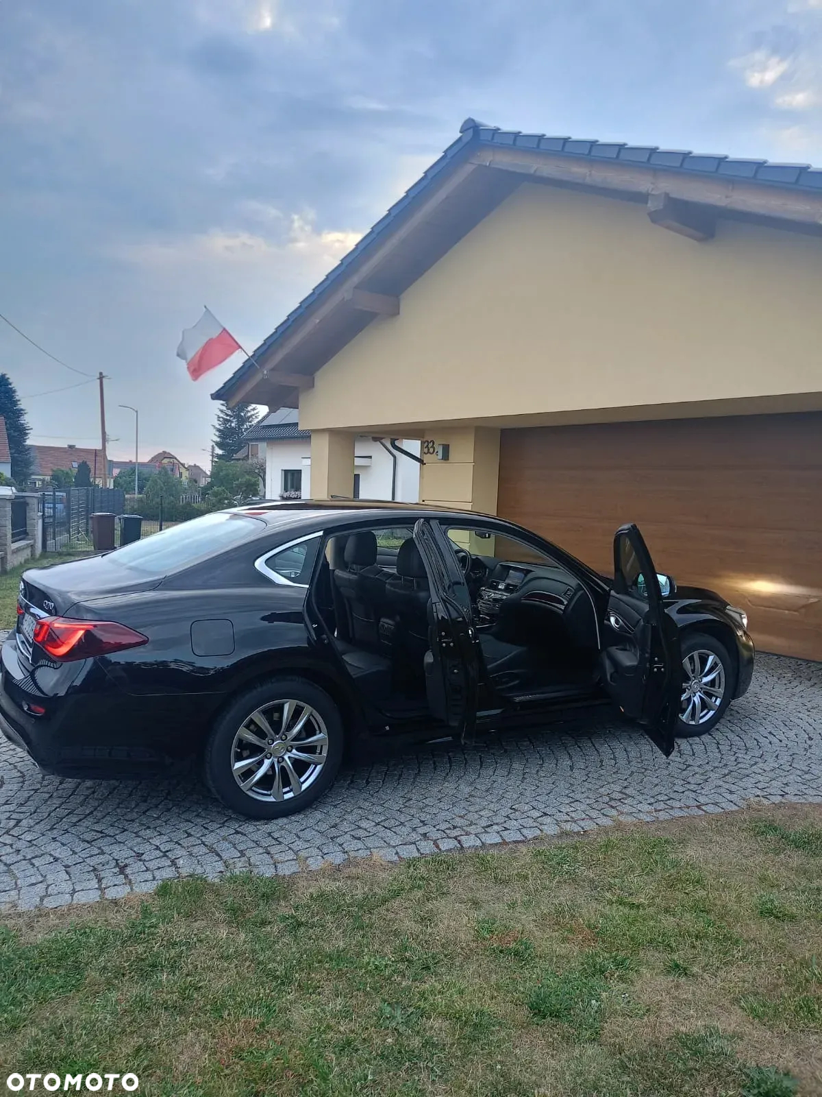 Infiniti Q70 2.2d - 8