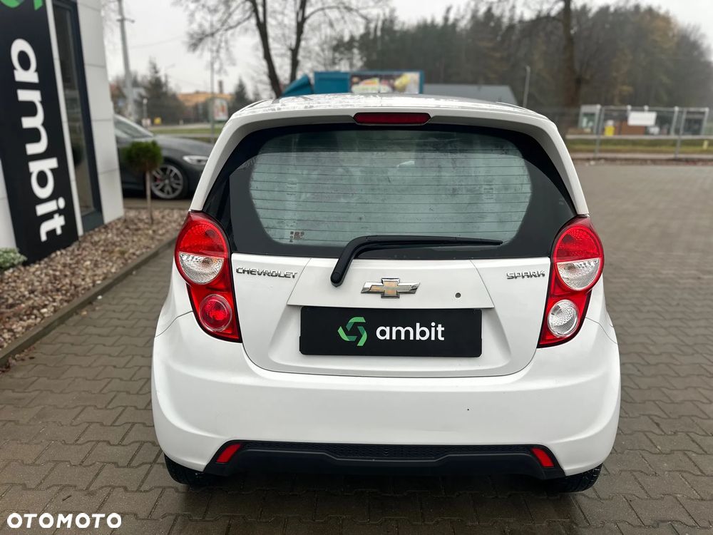 Chevrolet Spark 1.0 Base - 6