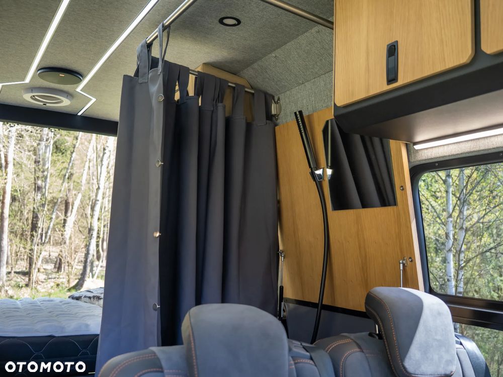 Mercedes-Benz Sprinter 907.235 - 32