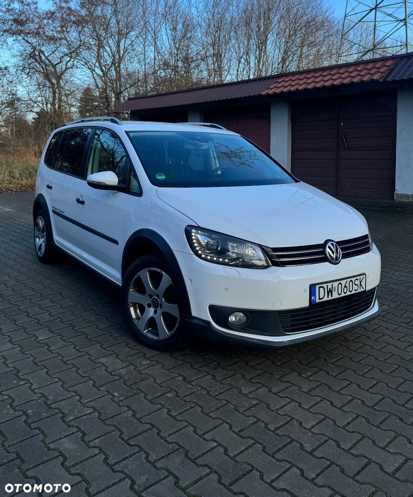 Volkswagen Touran - 1