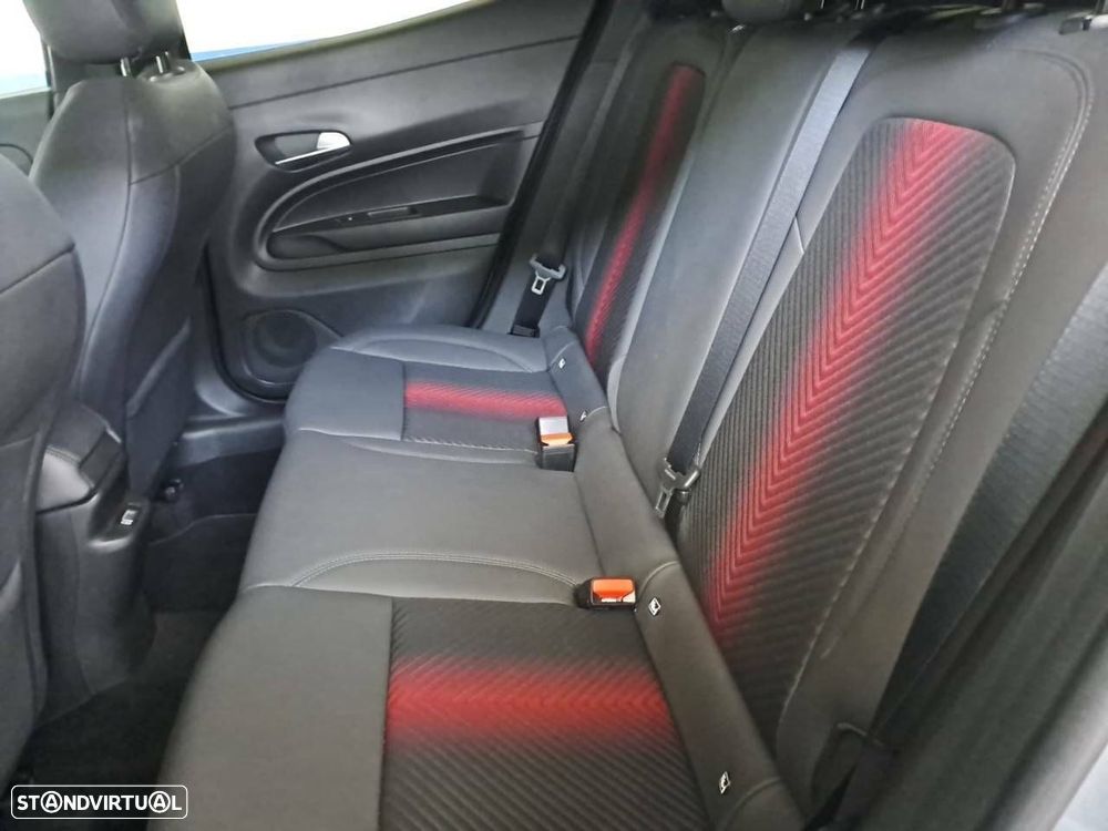 Alfa Romeo Junior 1.2 Speciale eDCT6 - 10