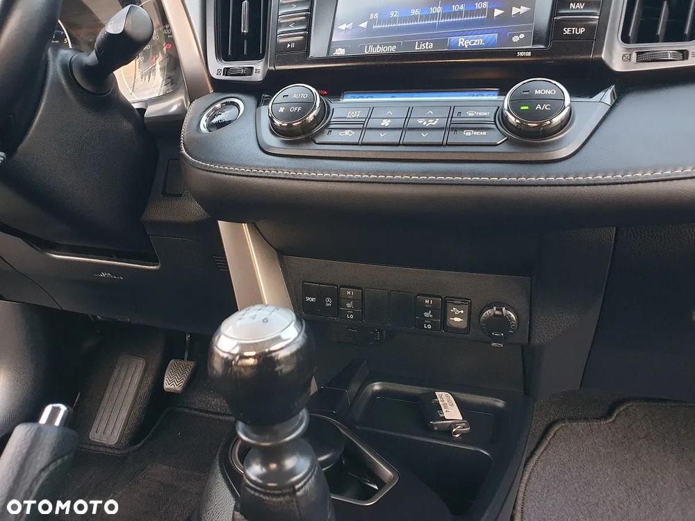 Toyota RAV4 2.0 4x4 - 24