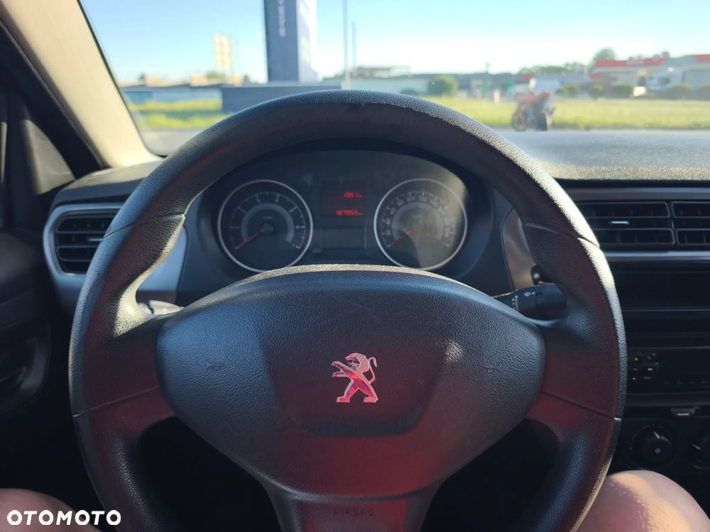 Peugeot 301 1.6 VTi Allure - 3