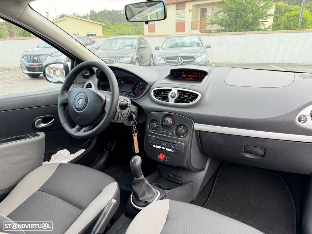 Renault Clio - 12