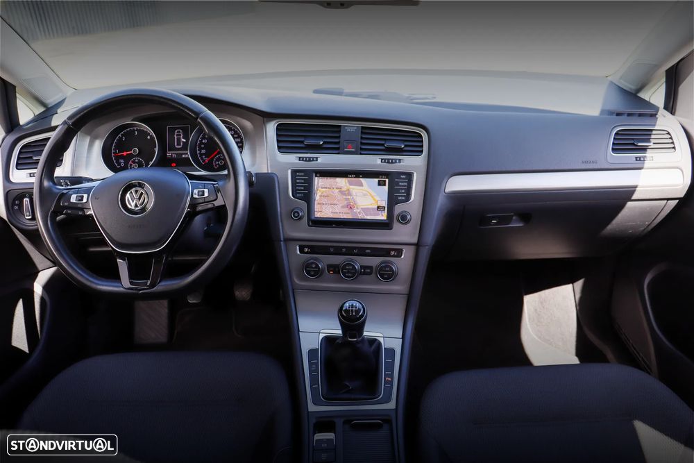 VW Golf Variant 1.6 TDi Confortline - 15