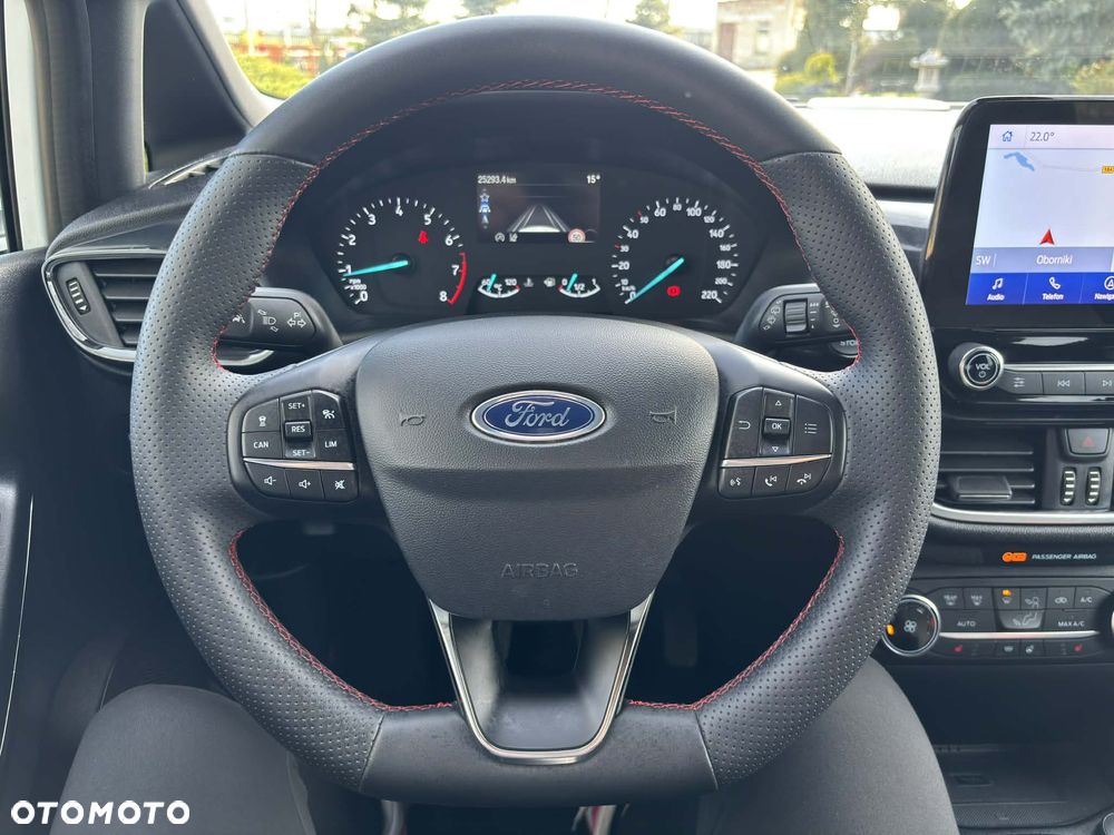 Ford Fiesta 1.0 EcoBoost Hybrid S&S ST-LINE X - 24