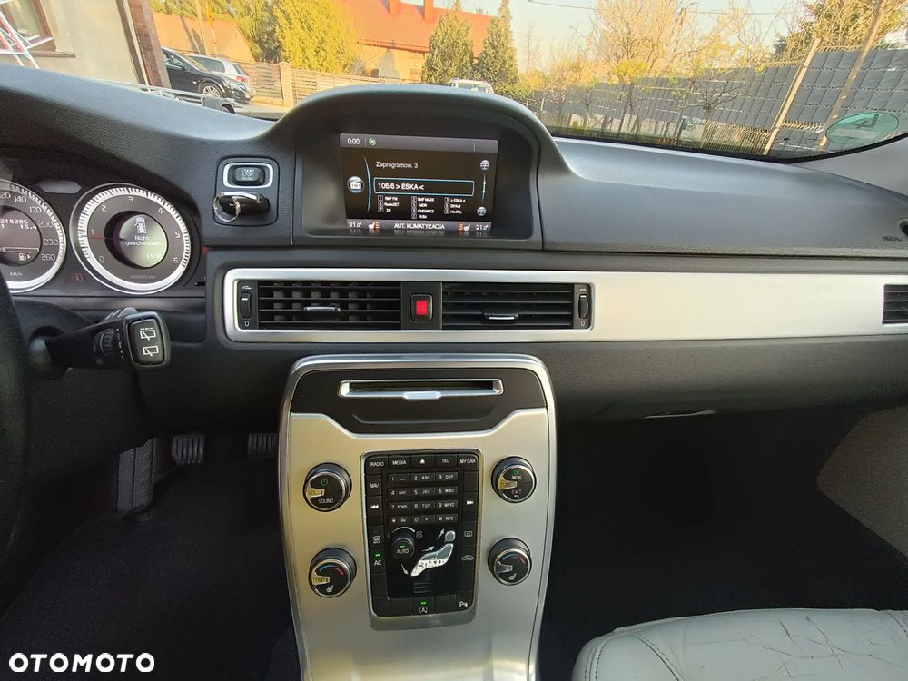 Volvo V70 D2 Edition - 15