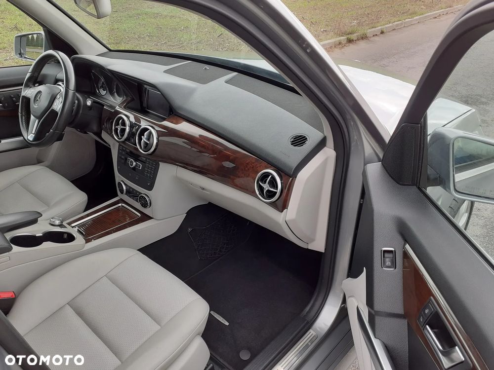 Mercedes-Benz GLK - 12