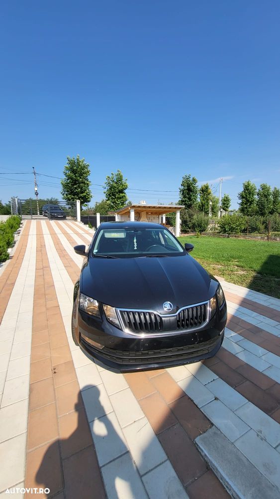 Skoda Octavia - 1