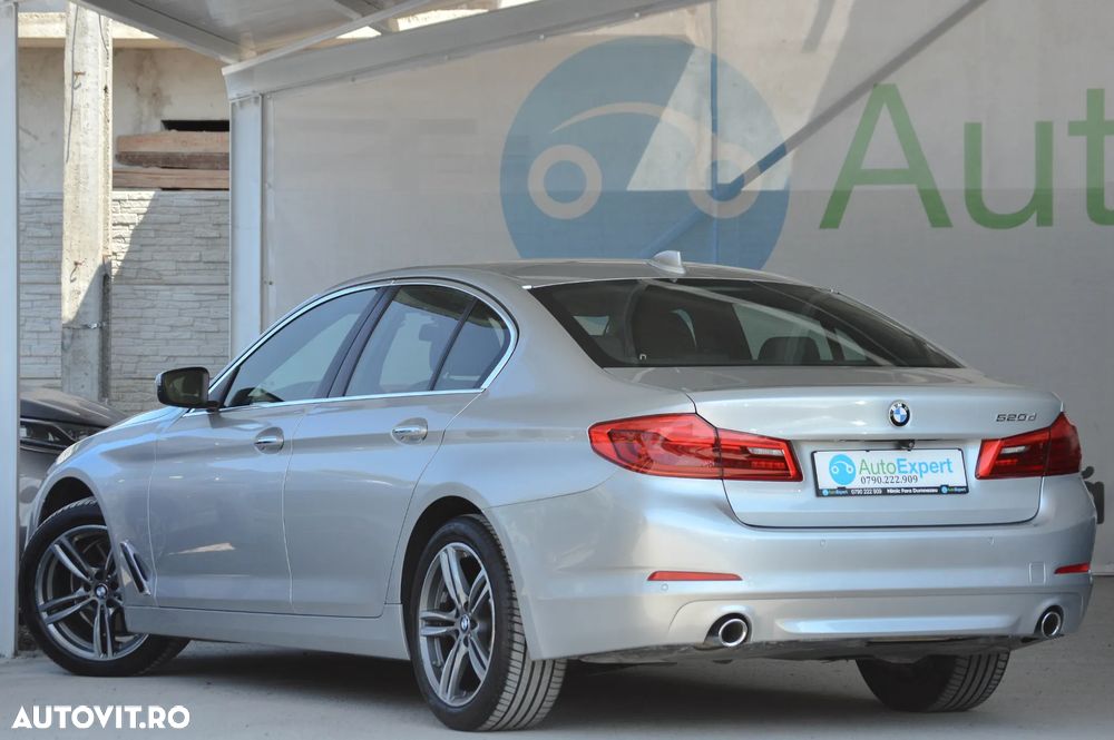 BMW Seria 5 520d AT - 14