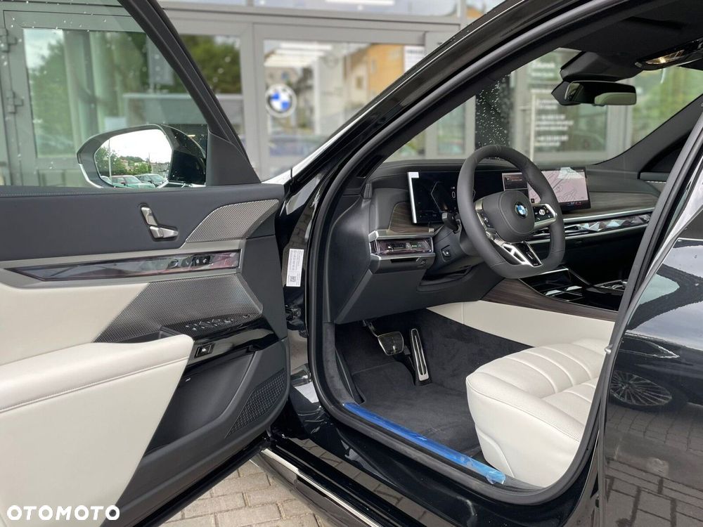 BMW Seria 7 - 14