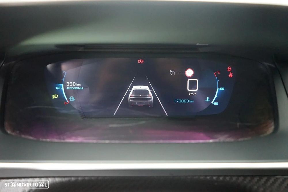 Peugeot 208 - 22