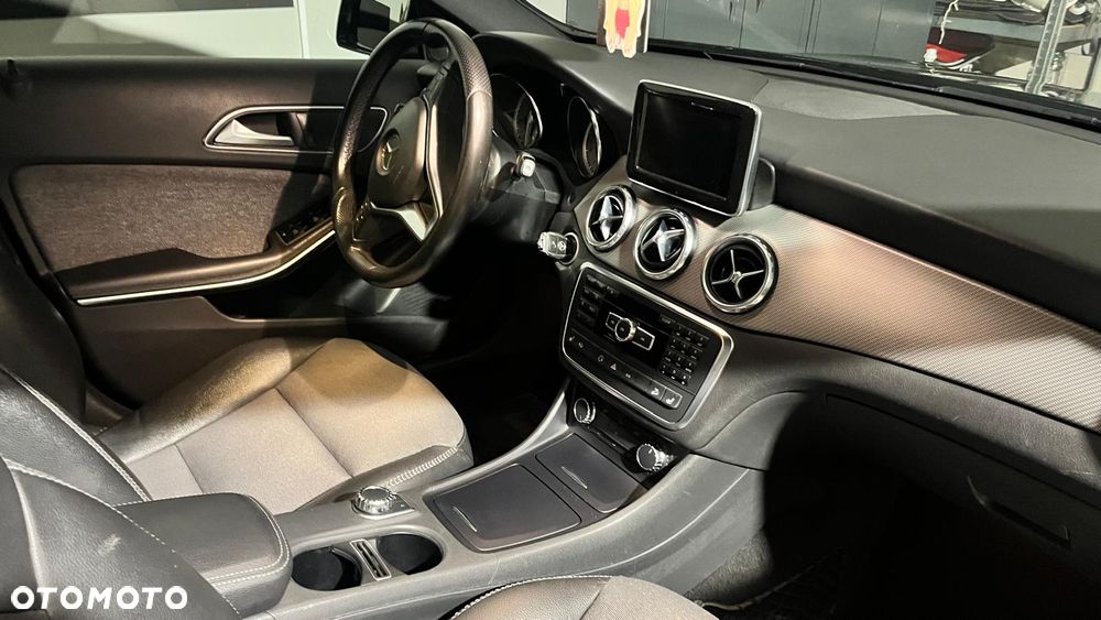 Mercedes-Benz GLA 250 4-Matic - 5