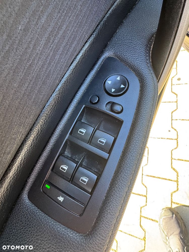 BMW Seria 1 116i - 14