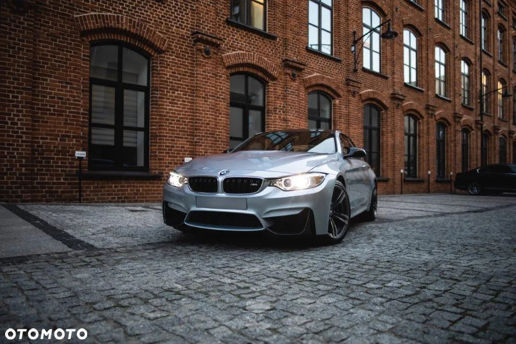BMW M4 DKG - 12
