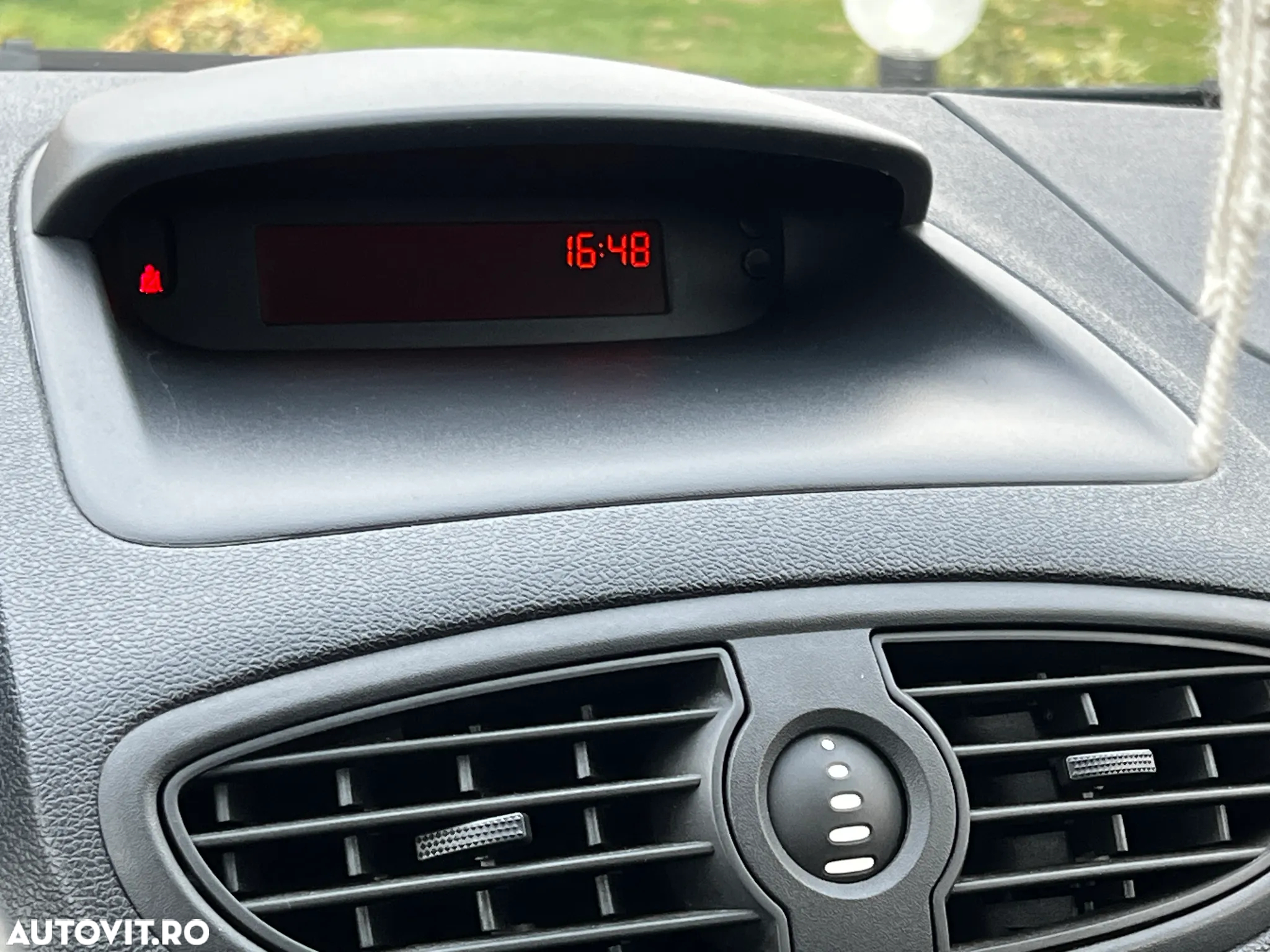 Renault Clio 1.2 16V 75 Collection - 17