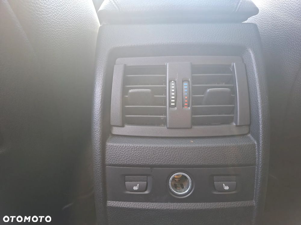 BMW Seria 3 328i Sport Line - 21