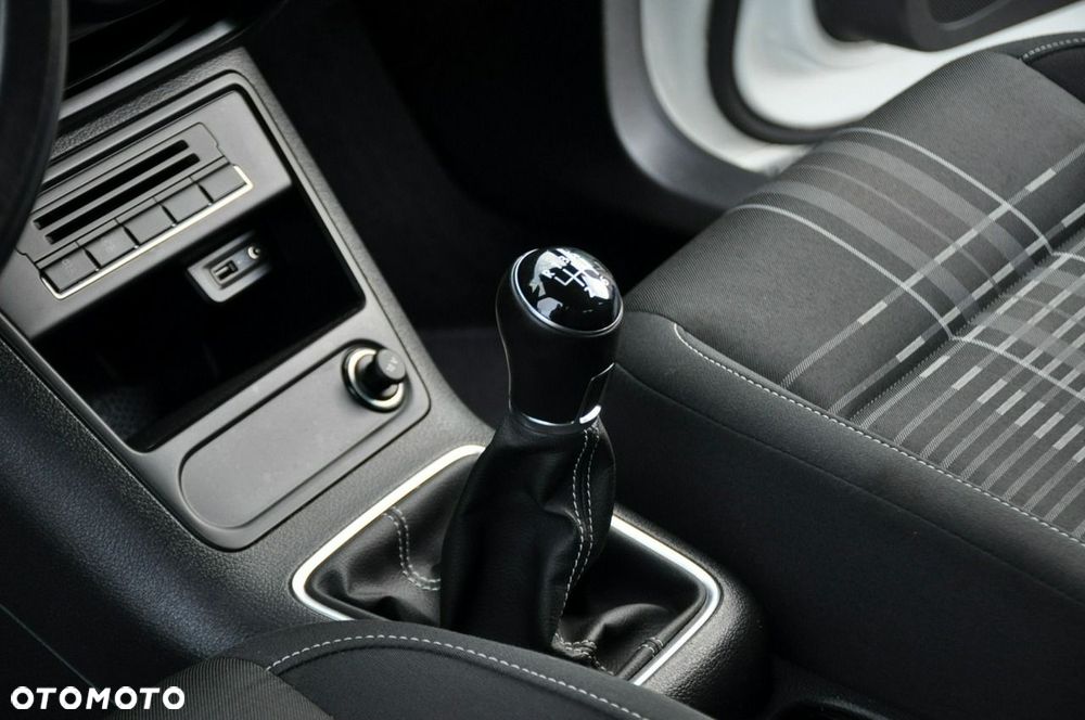 Volkswagen Tiguan - 36