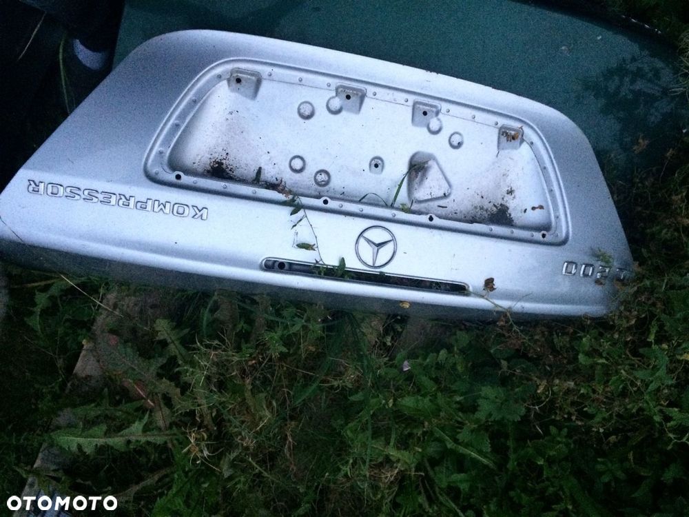 MERCEDES C KLASSA KLAPA ZDERZAK KOMPRESOR TYŁ - 1