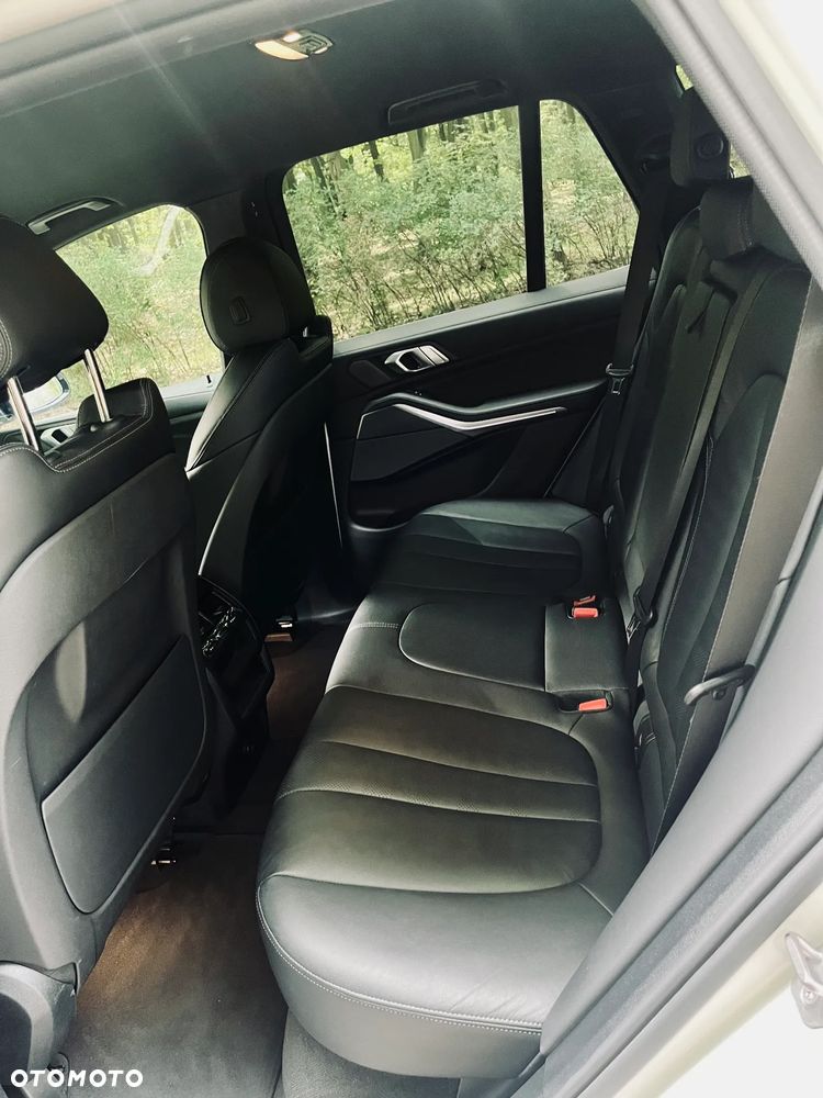 BMW X5 xDrive40d mHEV - 31