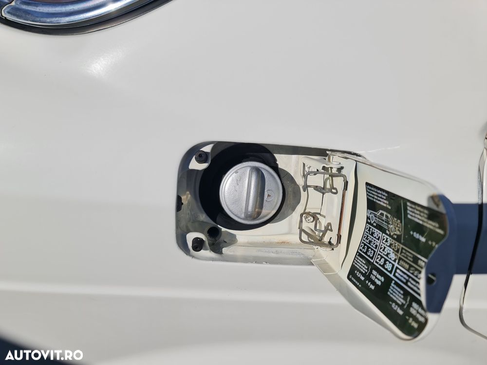 Mercedes-Benz W126 - 13