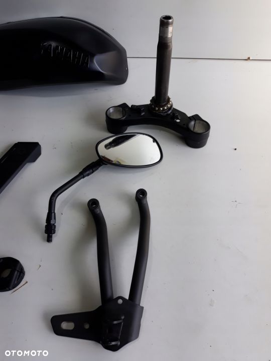 YAMAHA XSR 900 LUSTERKO SZTYCA GOLEŃ ZBIORNIK NAKŁ - 3