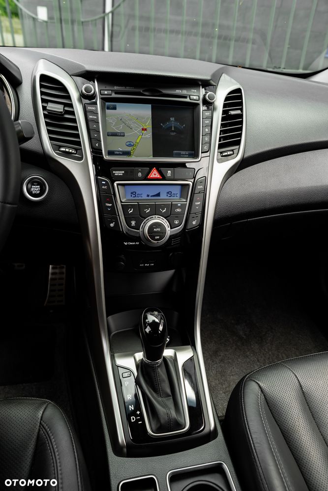 Hyundai i30 blue 1.6 GDI DCT Premium - 37