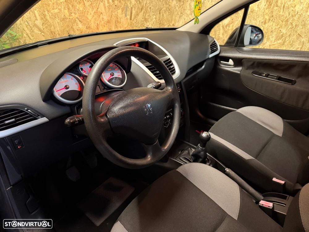 Peugeot 207 1.4 16V Active - 8