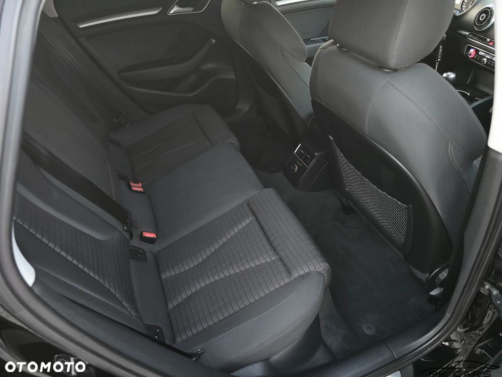 Audi A3 Limousine 2.0 TDI quattro S line Sportpaket - 31
