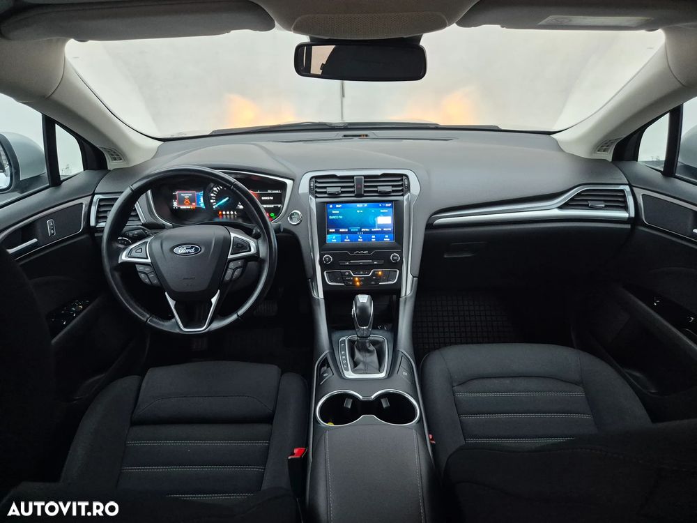 Ford Mondeo 2.0 HEV Trend - 13