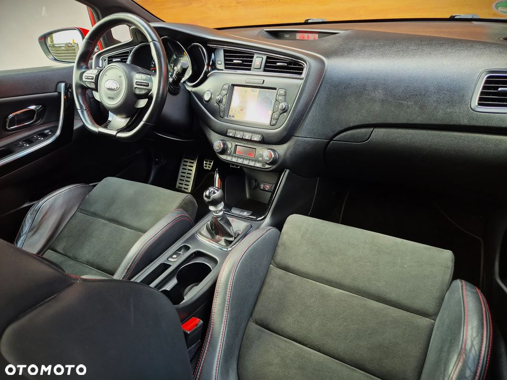 Kia Ceed 1.6 T-GDI GT-Track - 33