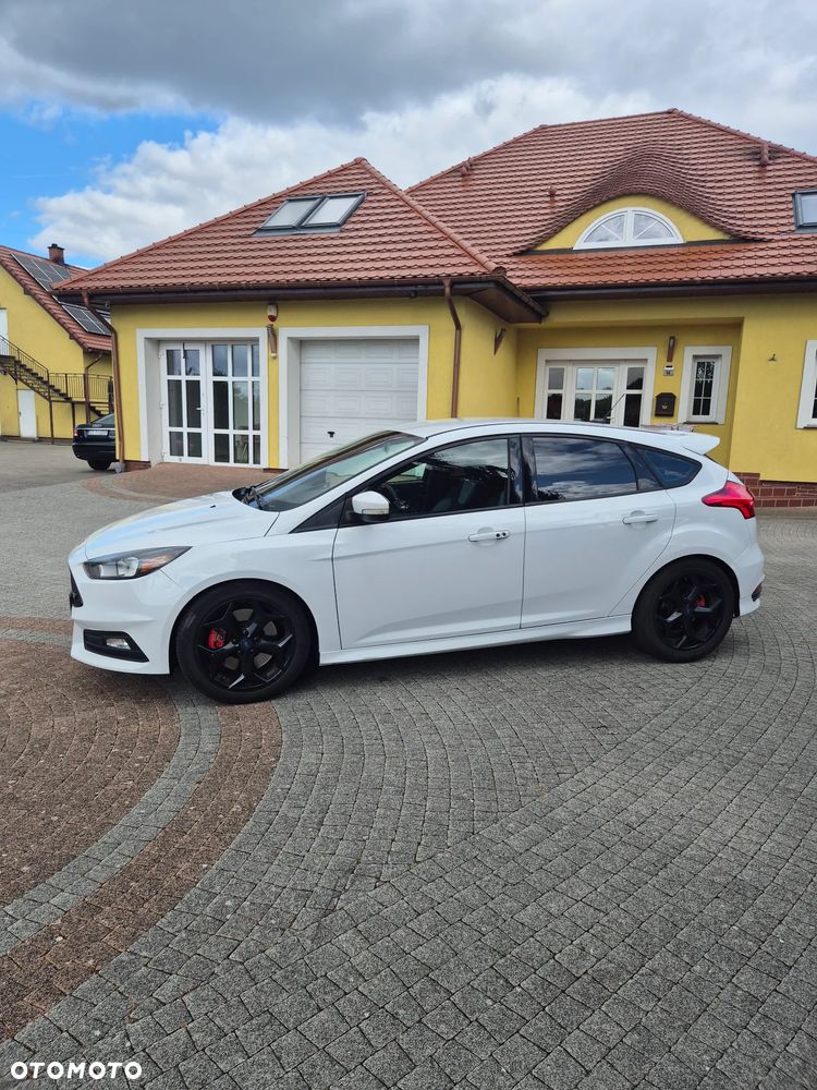 Ford Focus 2.0 EcoBoost ST - 6