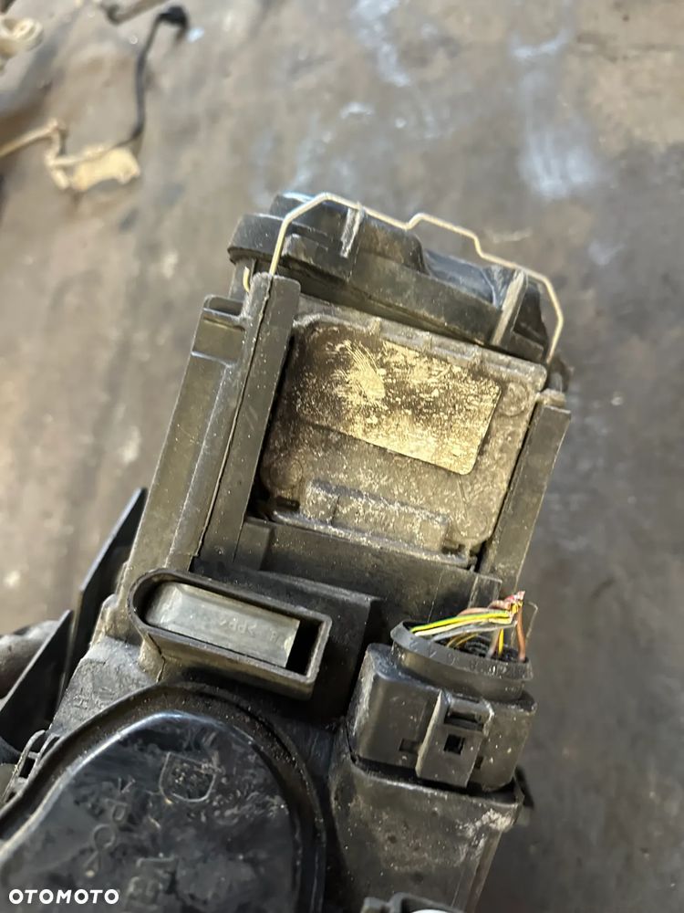 VW PASSAT B6 LAMPA PRAWA BI-XENON SKRĘTNY 3C0941752K - 4