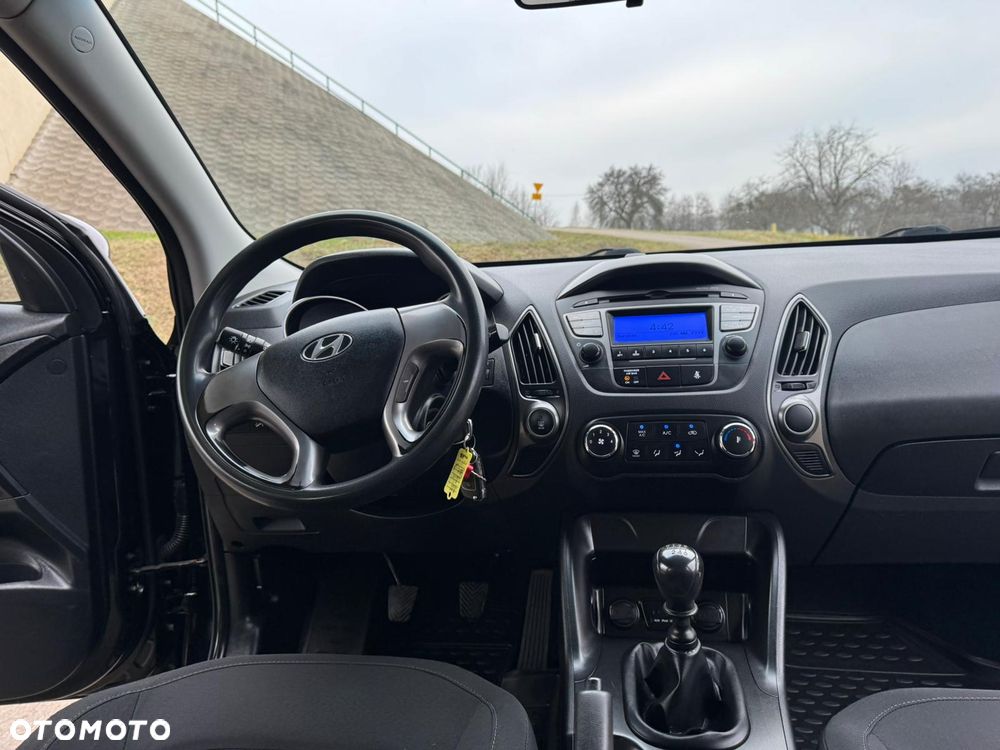 Hyundai ix35 1.6 2WD Fifa World Cup Edition - 31