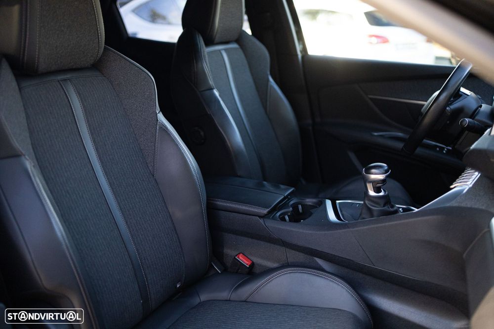 Peugeot 3008 1.5 BlueHDi GT Line - 24