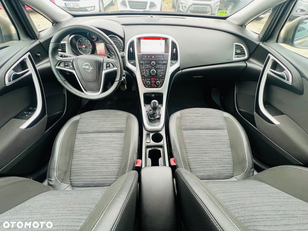 Opel Astra 1.4 Turbo Design Edition - 10