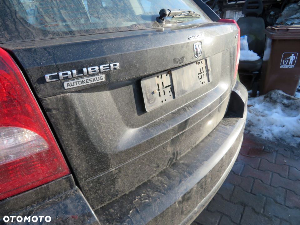 KLAPA BAGAŻNIKA TYLNA CALIBER  PX8 GŁOŚNIKI CZARNY DODGE 2006-2011 - 6
