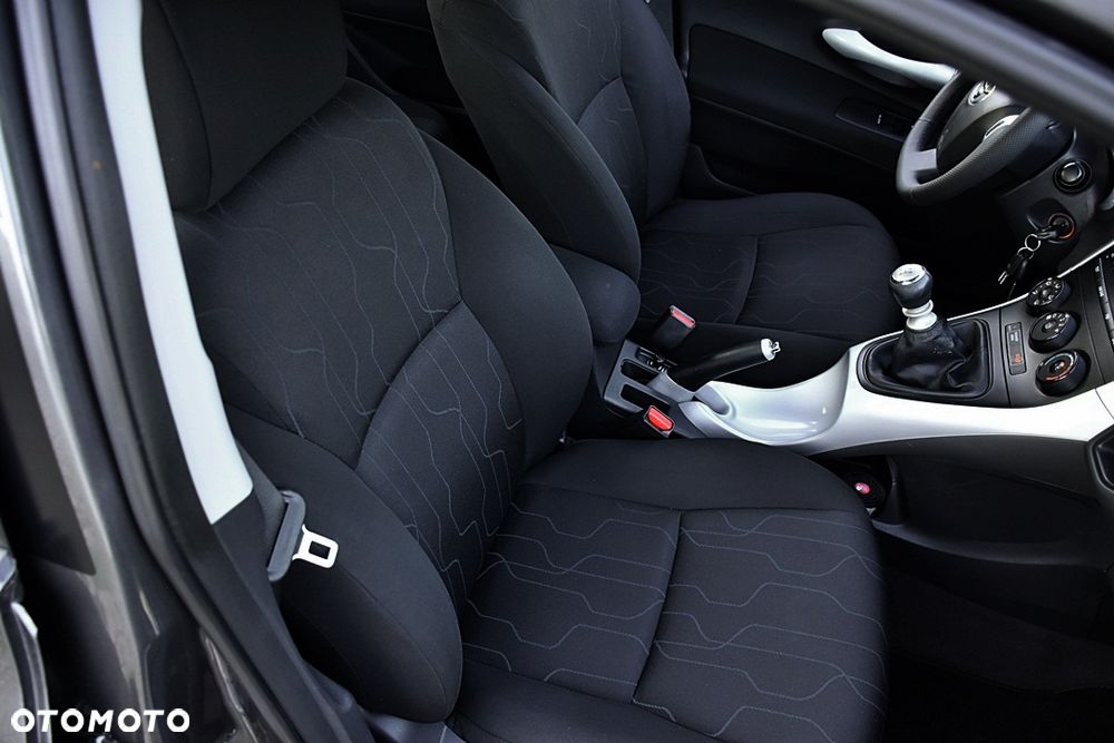 Toyota Auris 1.6 Life+ - 29
