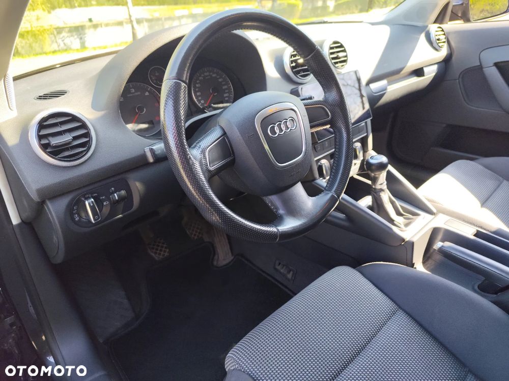 Audi A3 Sportback 1.6 TDI DPF Ambition - 6