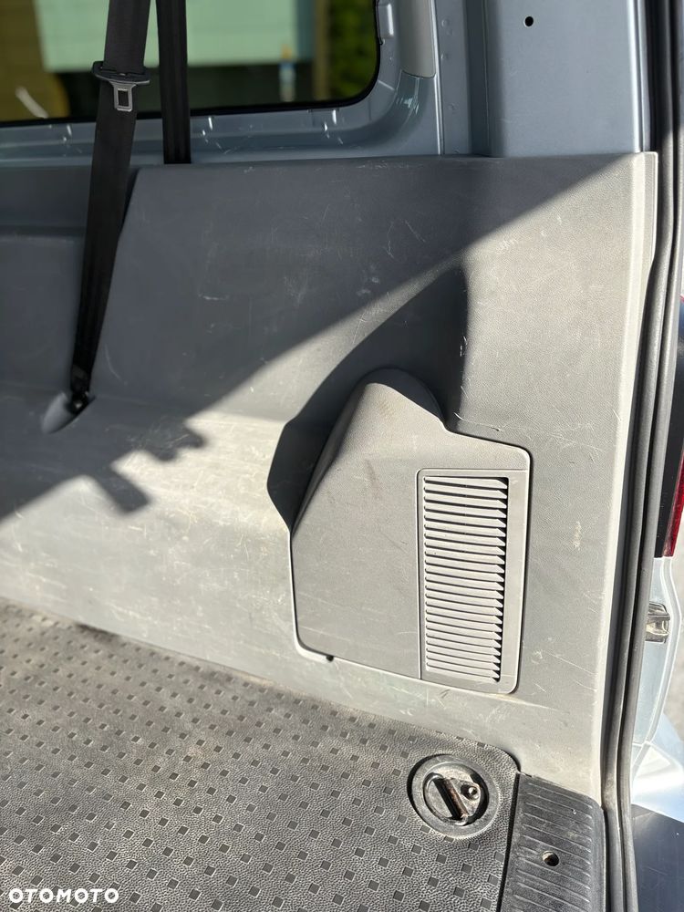 Volkswagen Caravelle L1 - 26