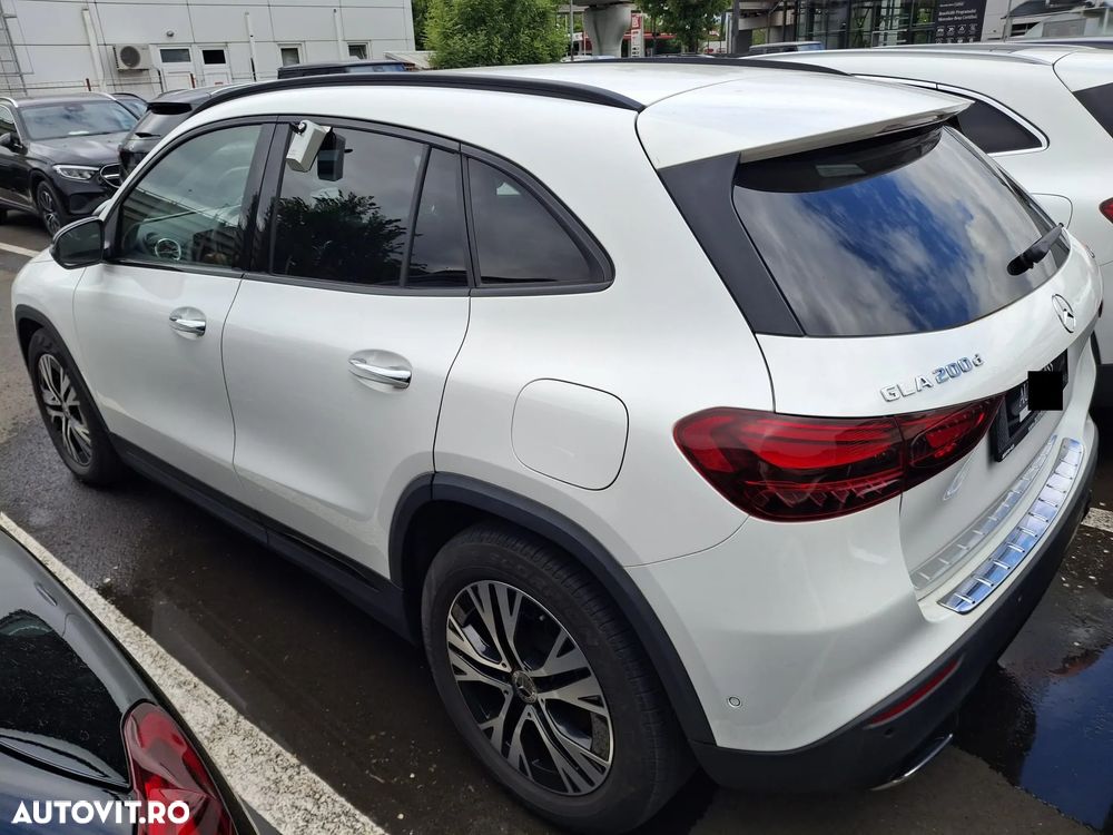 Mercedes-Benz GLA 200 d 4MATIC Aut. - 3