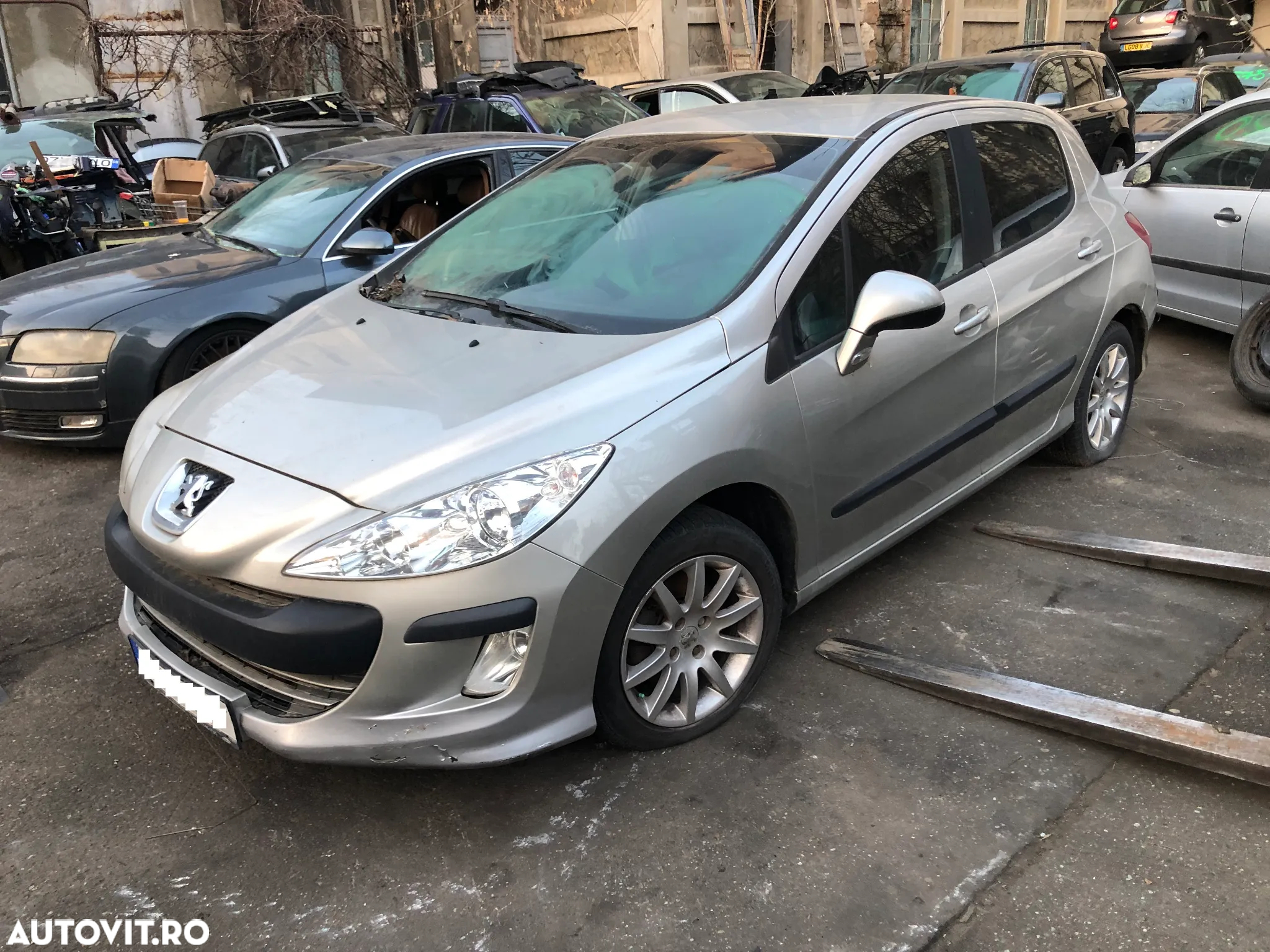 Dezmembrez Peugeot 308 gri argintiu 1.6 HDI cutie automata - 3