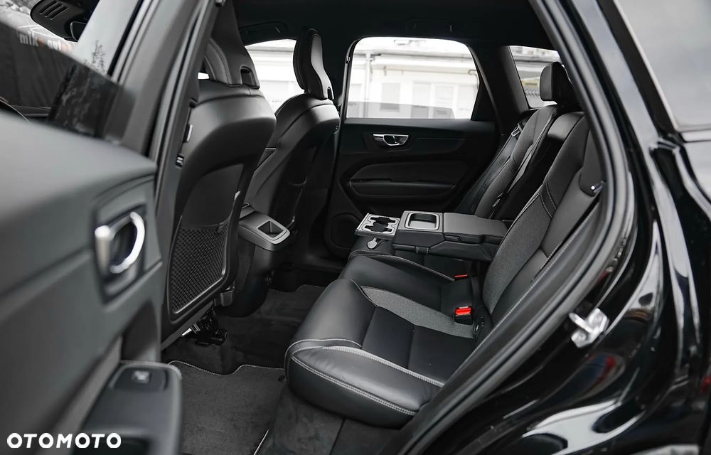 Volvo XC 60 B4 D AWD Geartronic RDesign - 13
