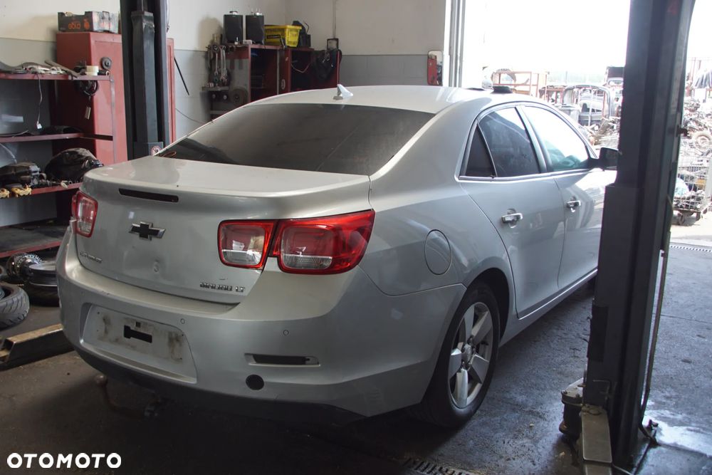 Auto na części - Chevrolet Malibu 2.0 VCDI 160 KM A20DTH AF40 2013R Silnik Skrzynia Drzwi Maska Błotnik Zderzak Lampa Lusterko Klamka Szyba Deska Kokpit Sterownik Moduł Czujnik Licznik Wyświetlacz Panel Kierownica - 6