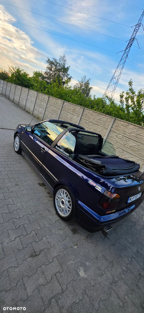 Volkswagen Golf 1.8 - 9